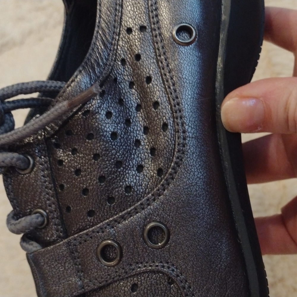 Stuart Weitzman Gray Metallic Lace Up Sporty Tenn… - image 7